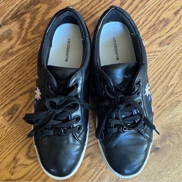 Liz Claiborne Black Wheeler Floral Embroidered Sneakers Size 5.5 - Picture 8 of 8